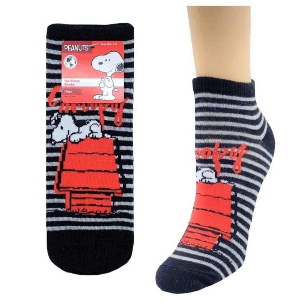 The peanuts gang snoopy women’s pair no show socks shoes size 4-10 new w/tags
